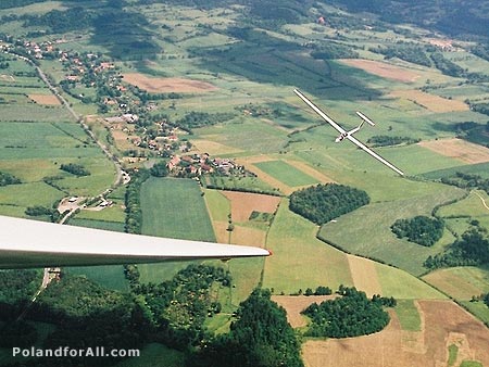 Gliding near Jelenia Gora